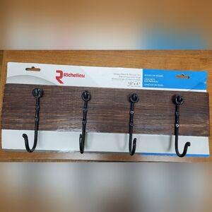 Richelieu Rustic 4 Hook Wall Mounted Hanger System